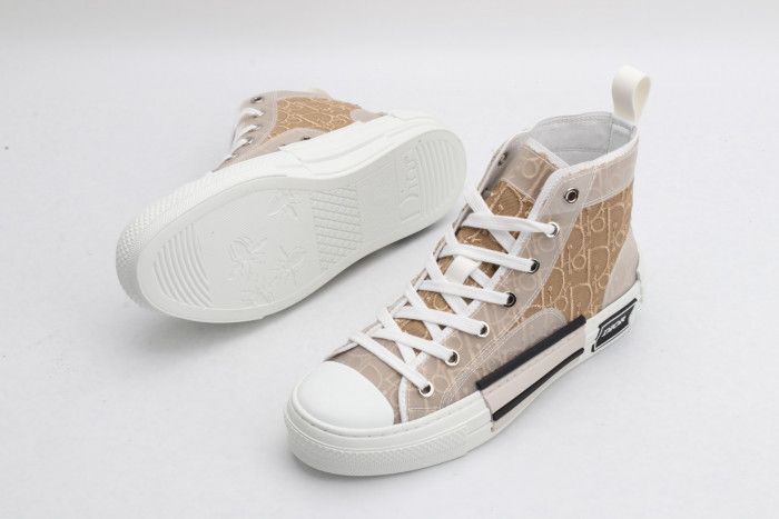 DR B23 Sneakers