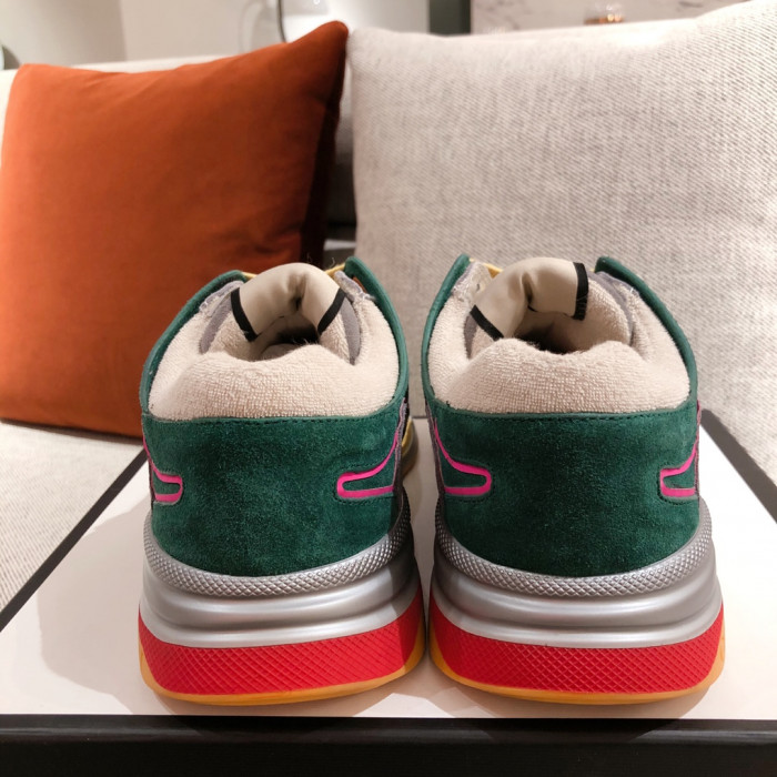 G*u*i mid sneaker