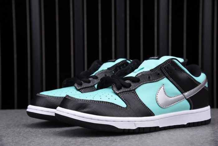 nike dunk sb low di*m*nd S*pply co. "t*f*ny" 304292-402