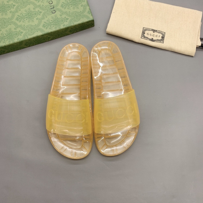 G*u*i slippers