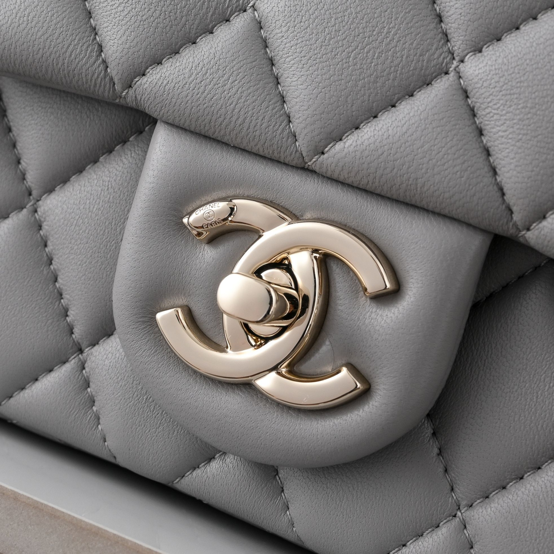 Ch**el classic flap handbag cf as5759 20x13x7cm