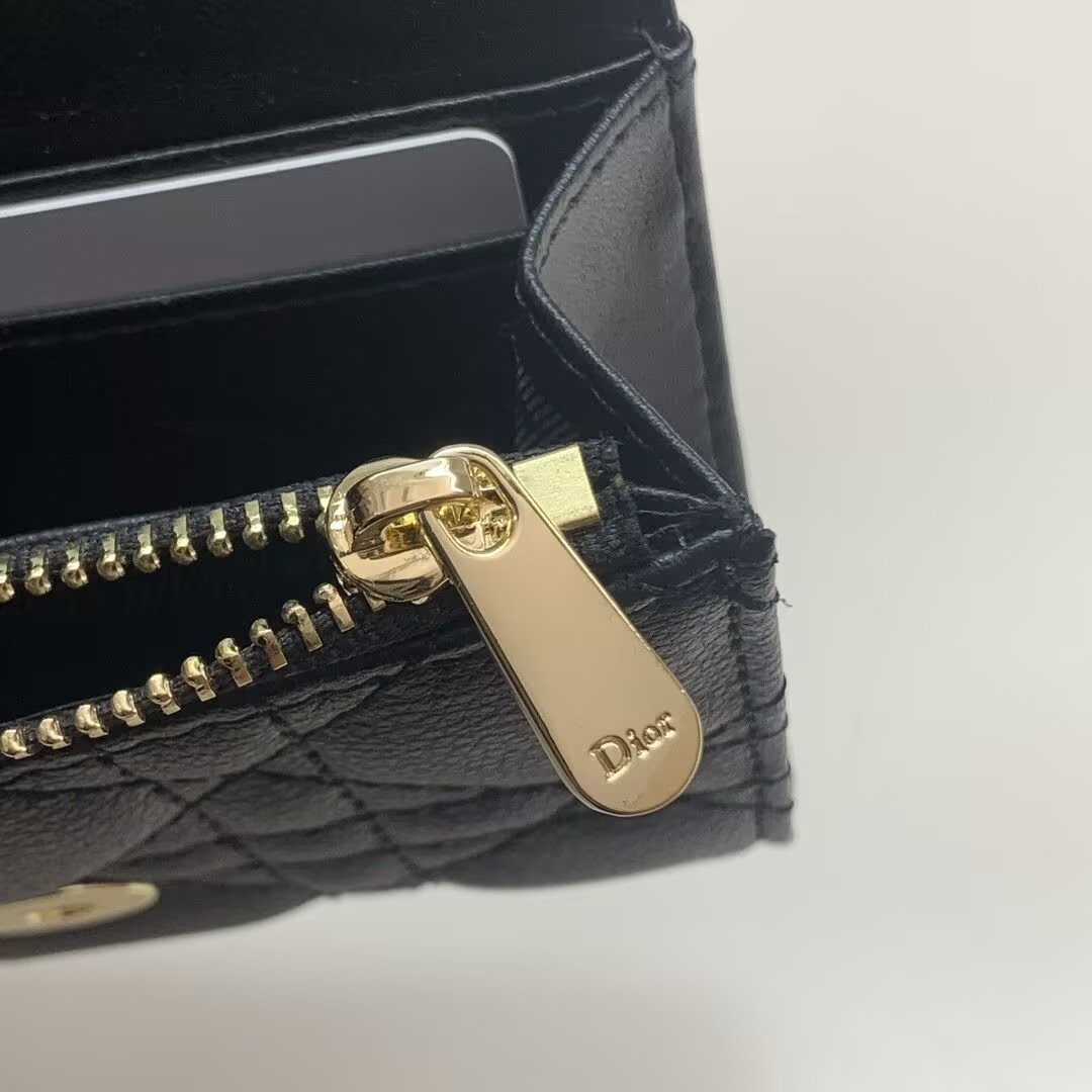D10r Card Holder