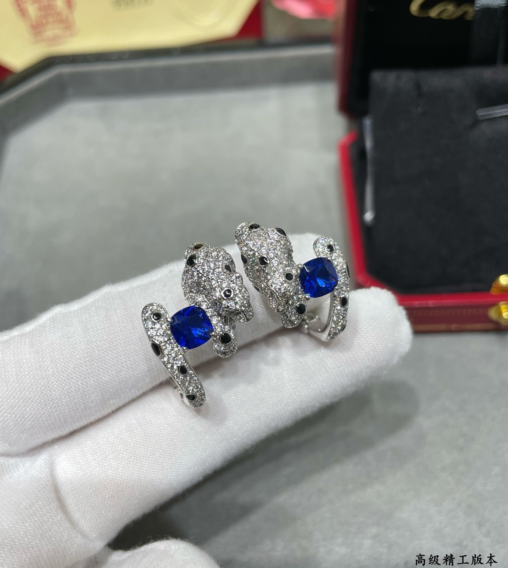 Ca*t1er Blue D1am0nd Panther Earrings