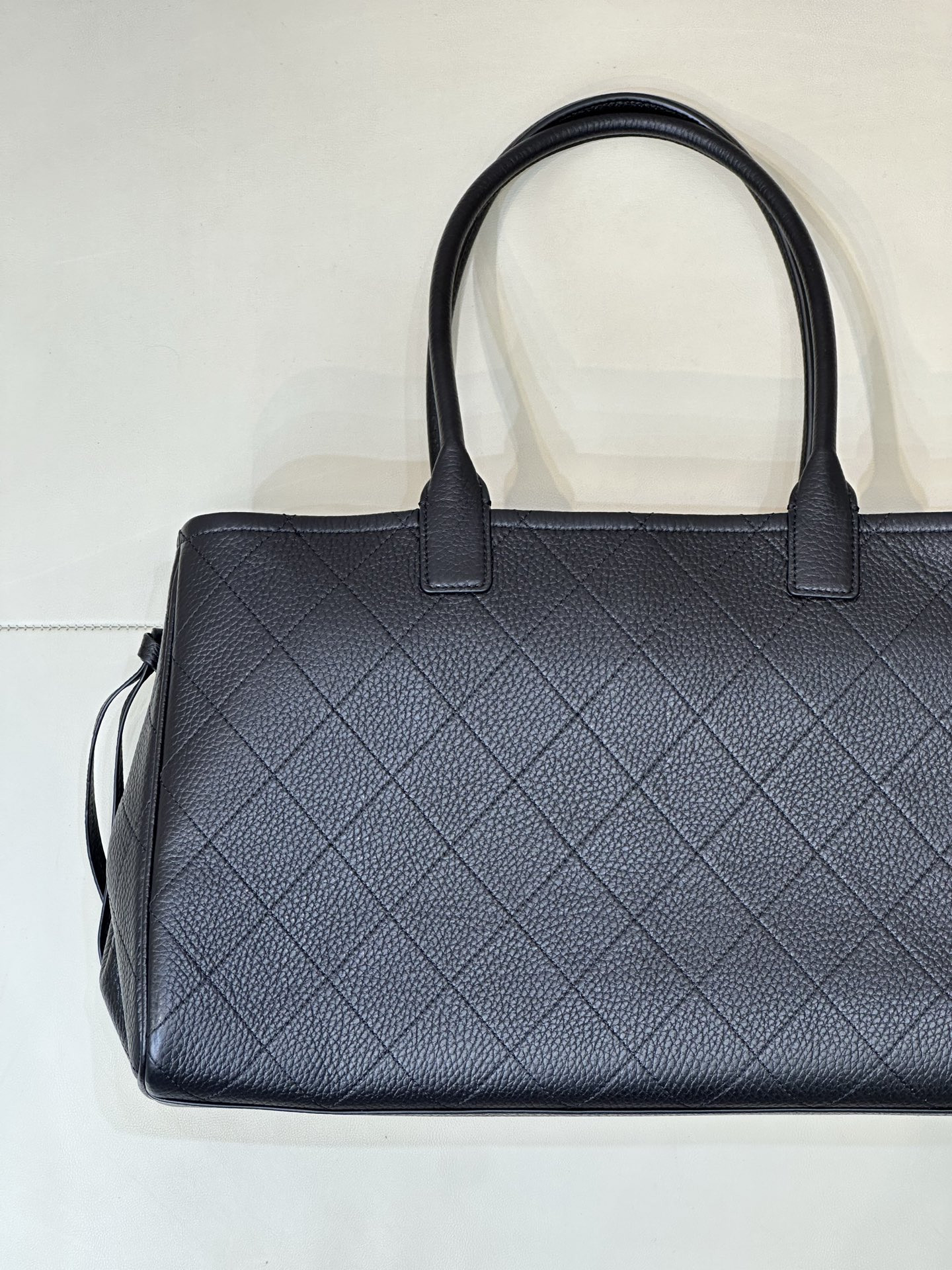 Ch**el tote as6428 38x22x16cm