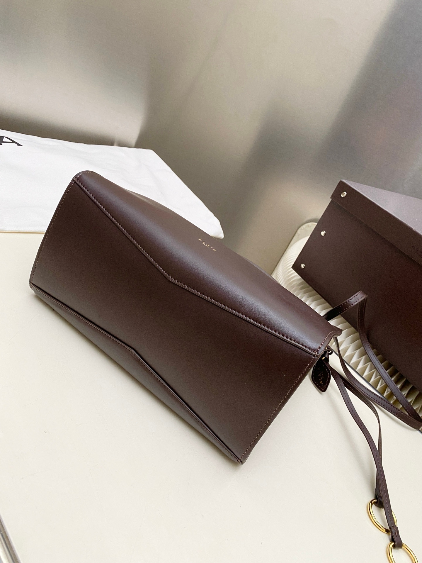 A1a1a LE CLICK SQUARE BAG IN NUBUCK 26x14x24cm