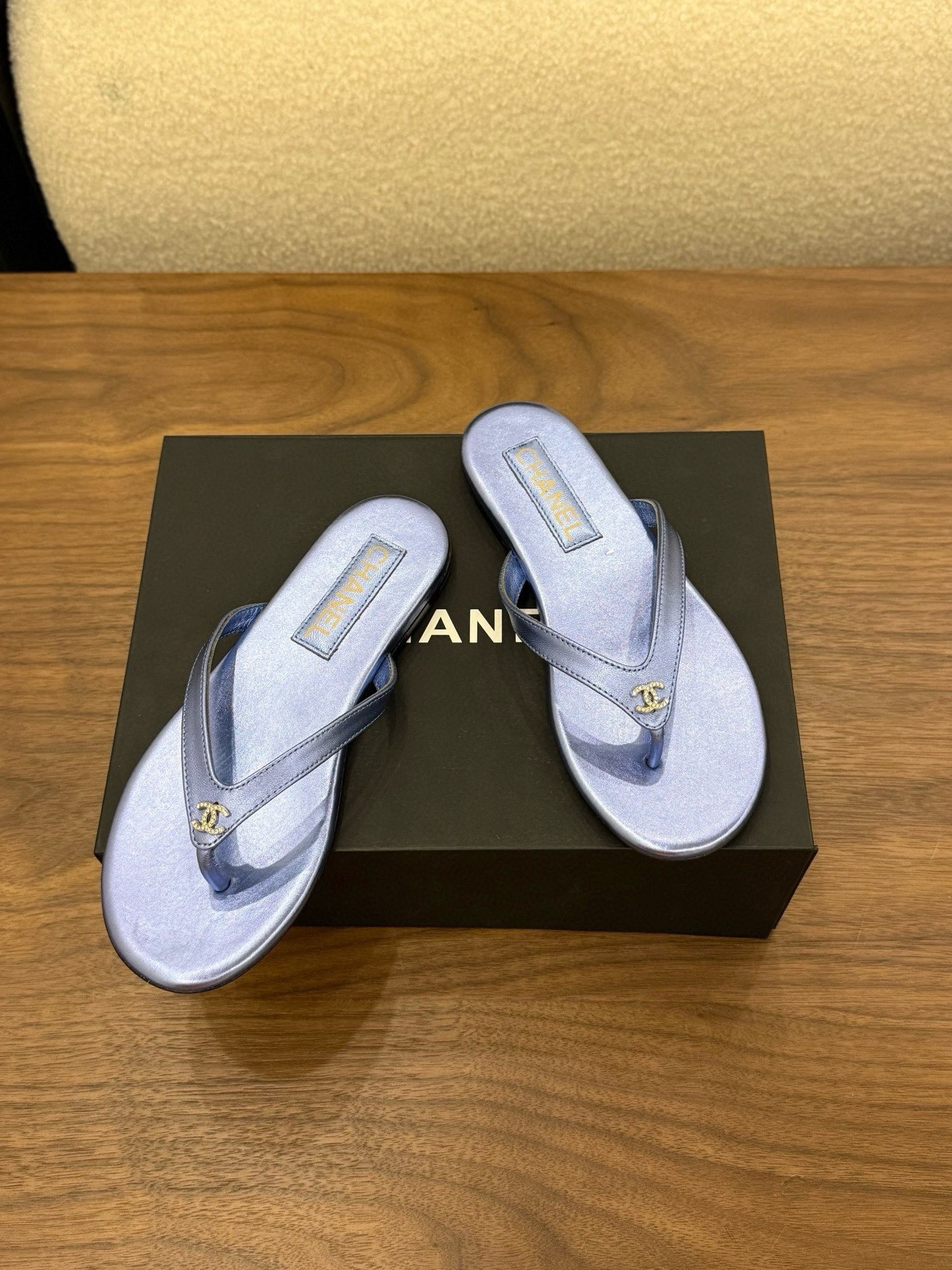ua Ch**el slides
