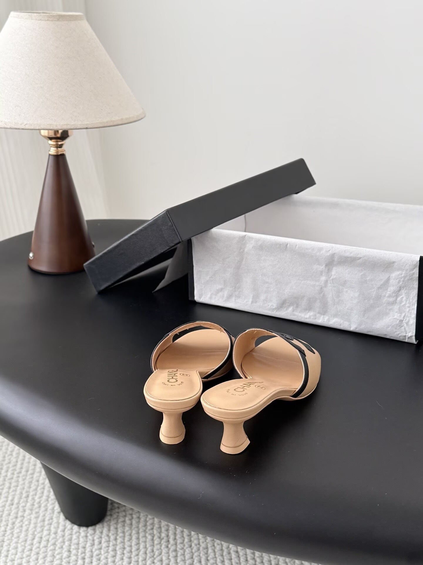 ua Ch**el sandals 4.5cm heel
