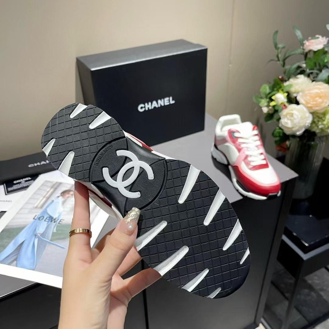 UA Ch**el SNEAKERS