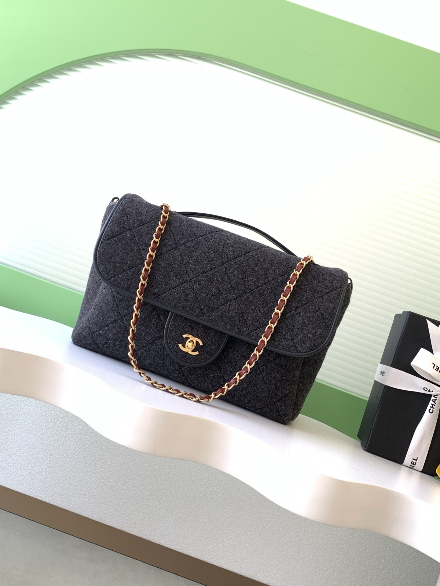 Ch**el flap bag with top handle 23x32x10cm