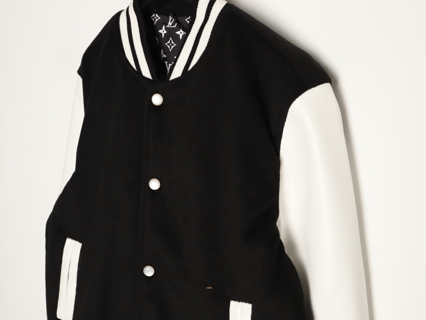 l0vis Vvtt0n coats