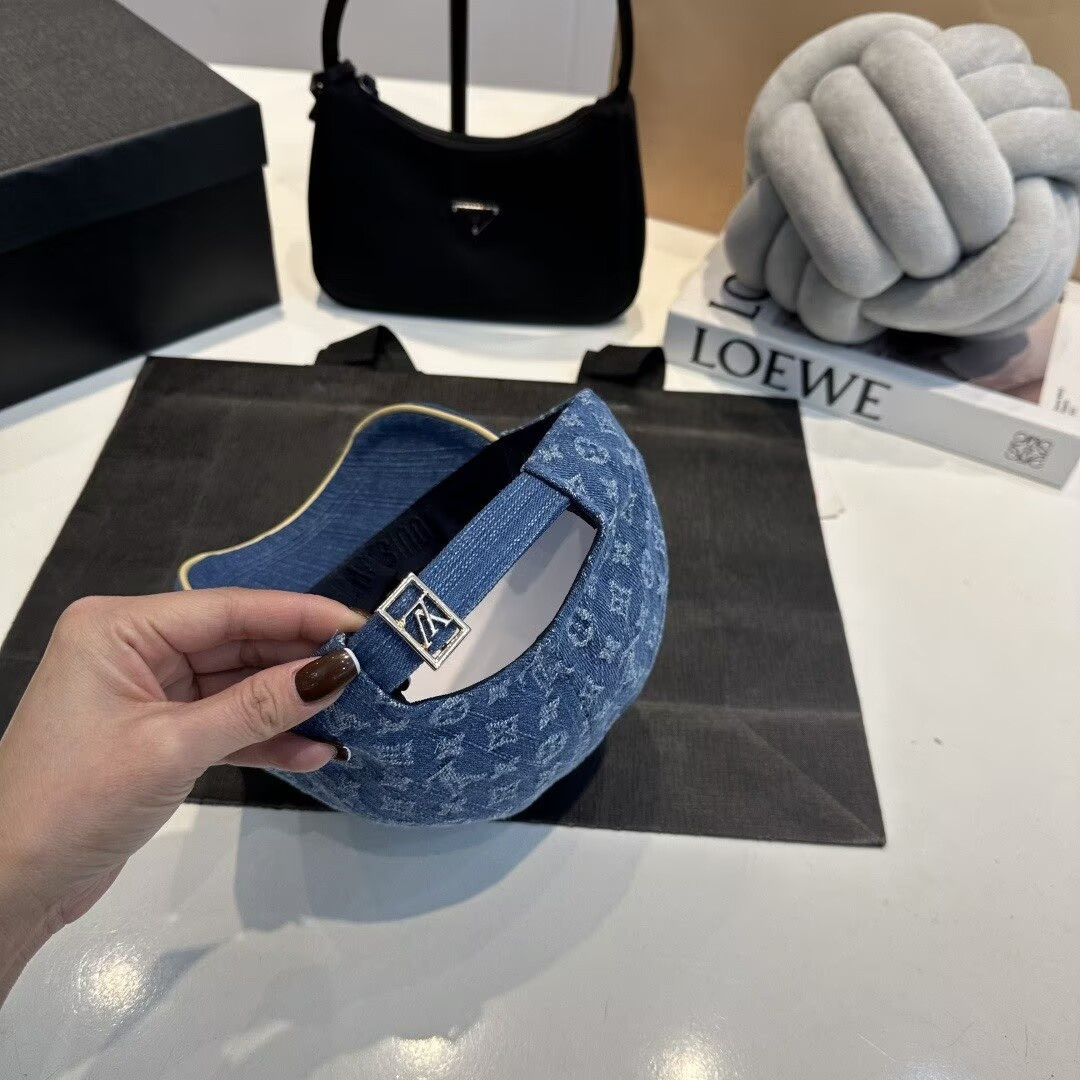 l0vis Vvtt0n baseball cap