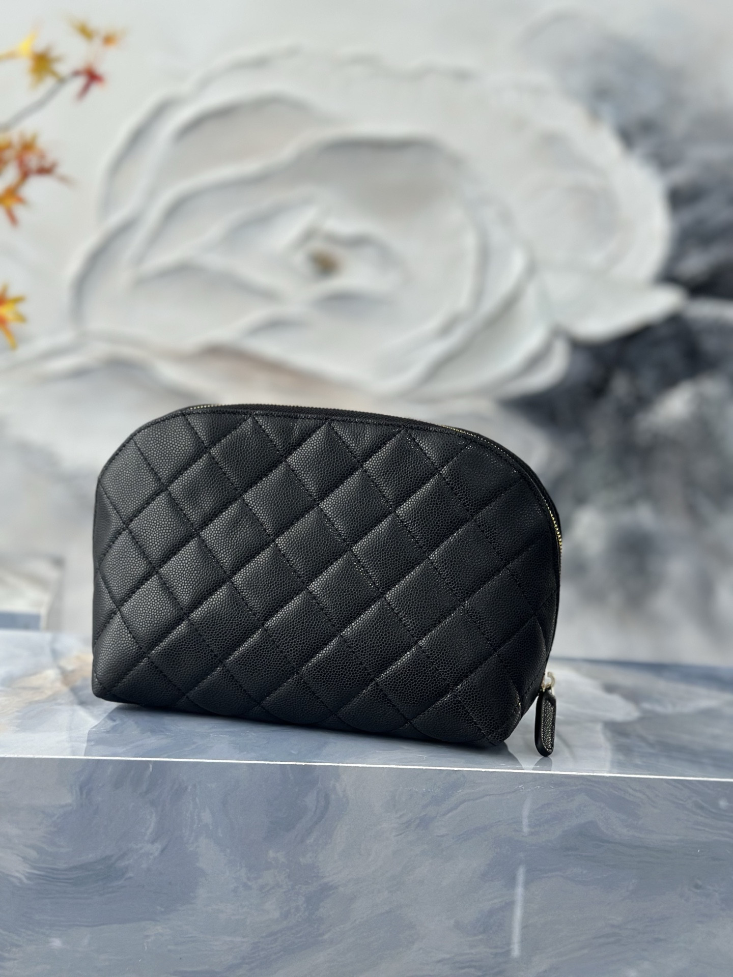 Ch**el quilted cosmetic bag gold hardware a31102 18.5x6x11cm