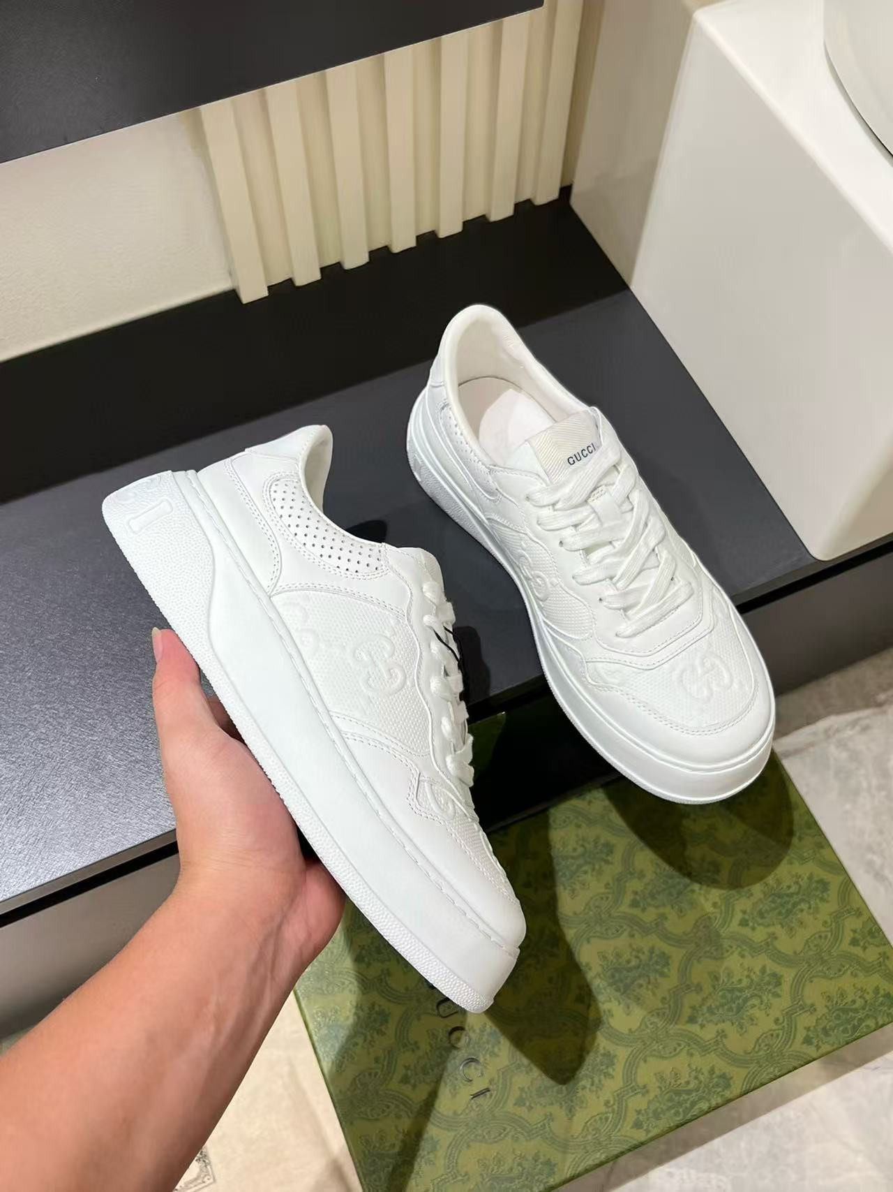 UA Gvc*1 GG Embossed Sneakers