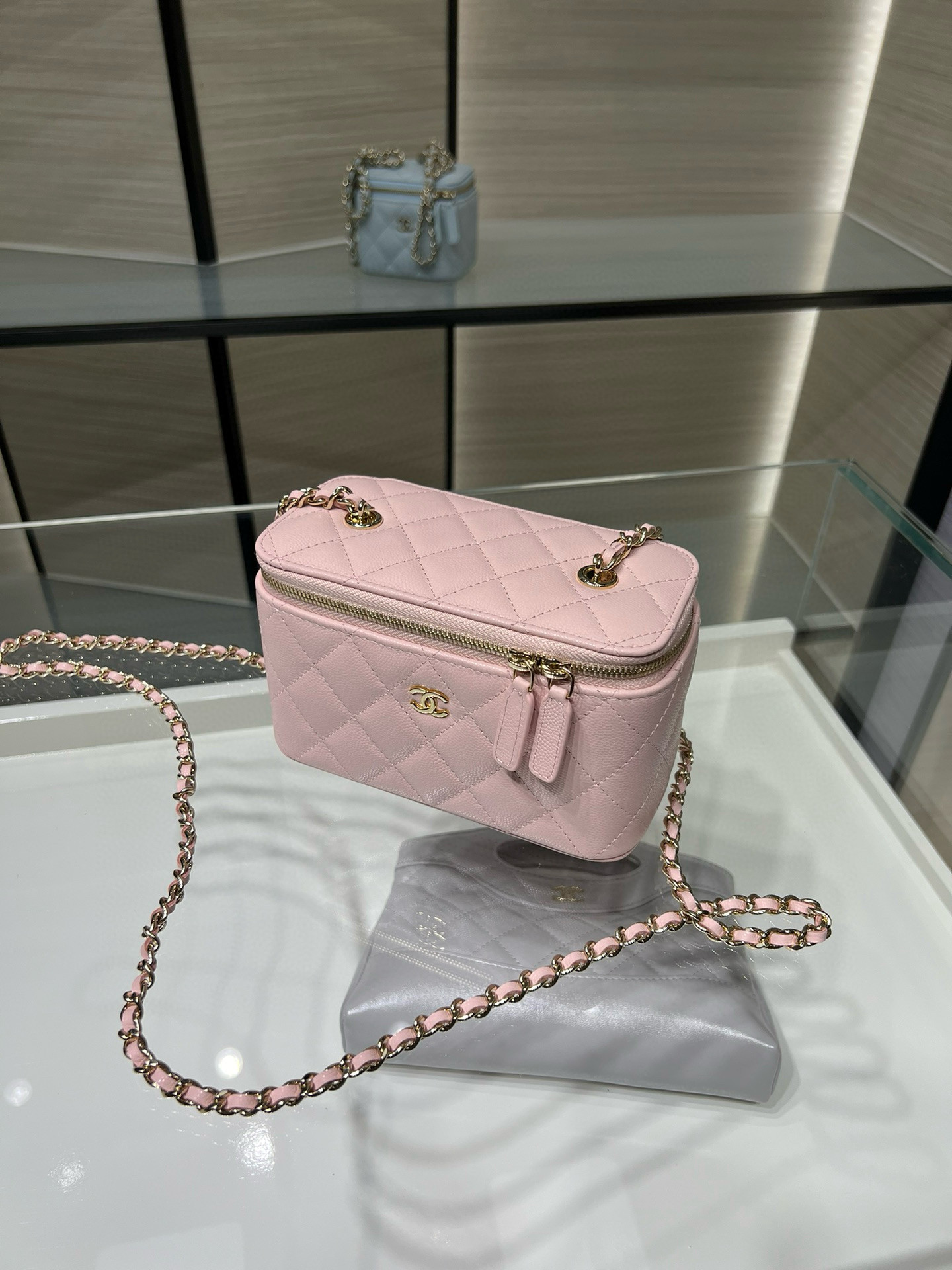 Ch**el Clutch With Chain 10x16x8cm