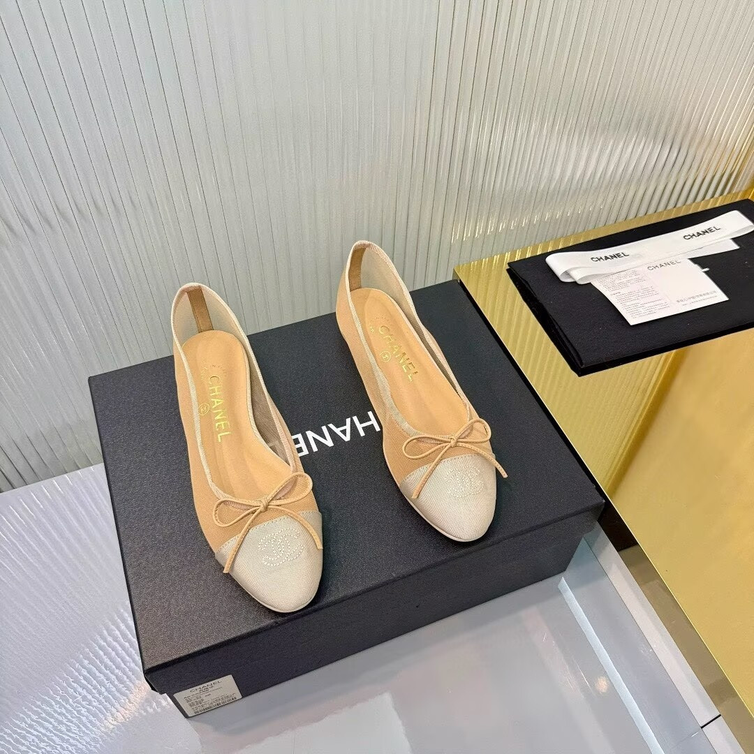 ua Ch**el ballet flats