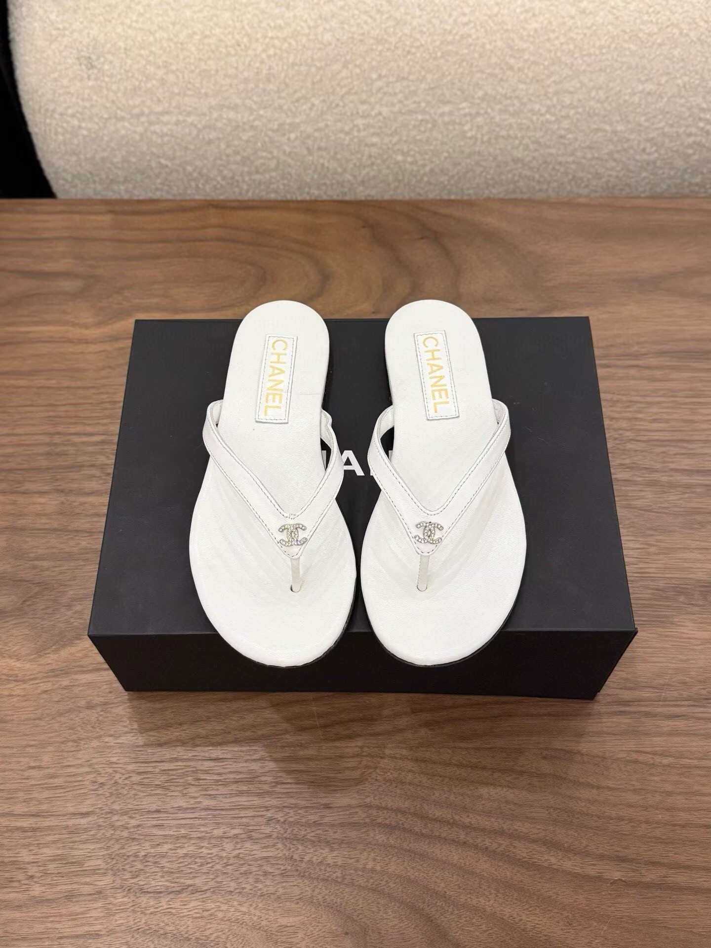 ua Ch**el slides