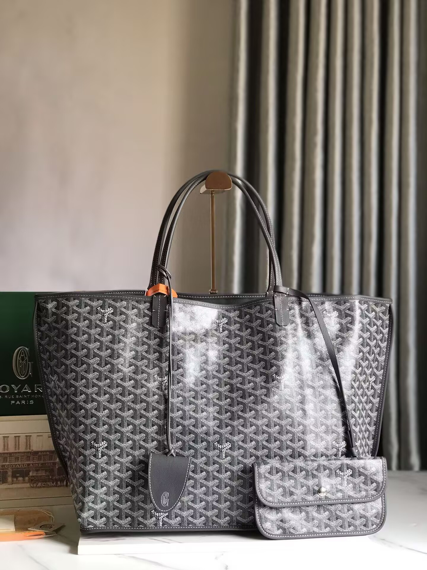 G09ard anjou gm bag 39x32x19cm