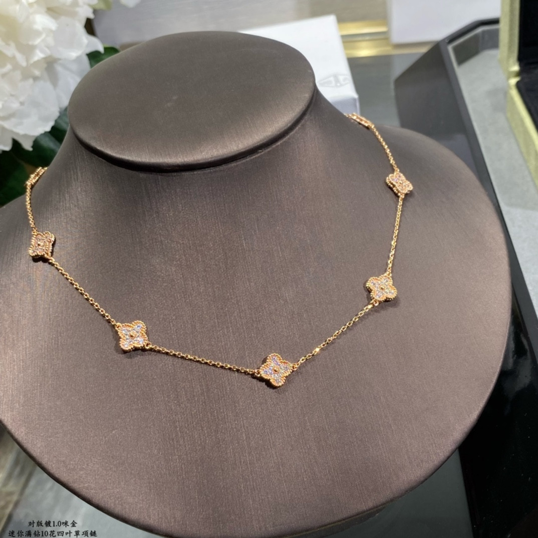 V*n Cl**f & Arpels Full D1am0nd Mini Ten Flower Four-Leaf Clover Necklace