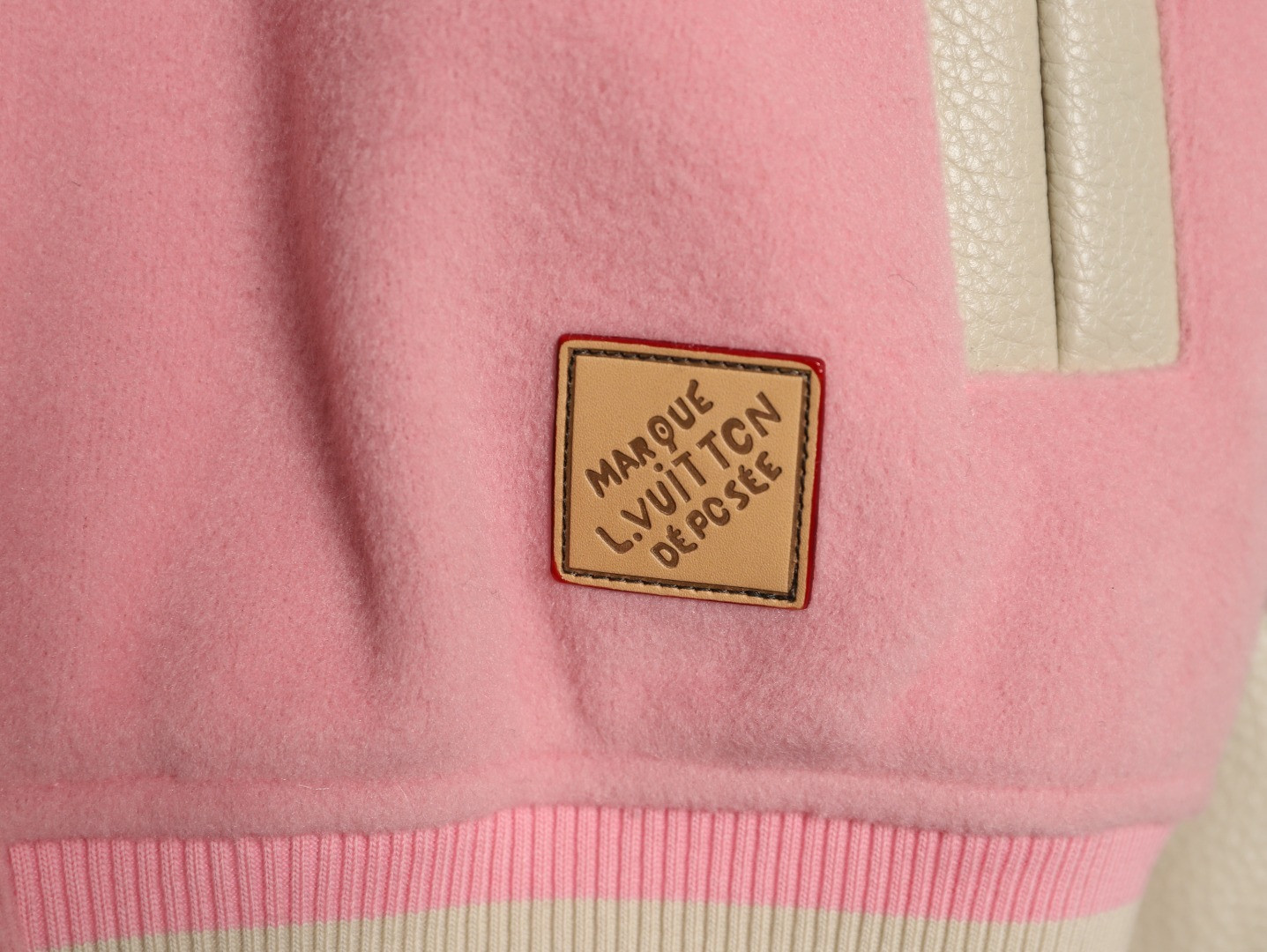 l0vis Vvtt0n coats