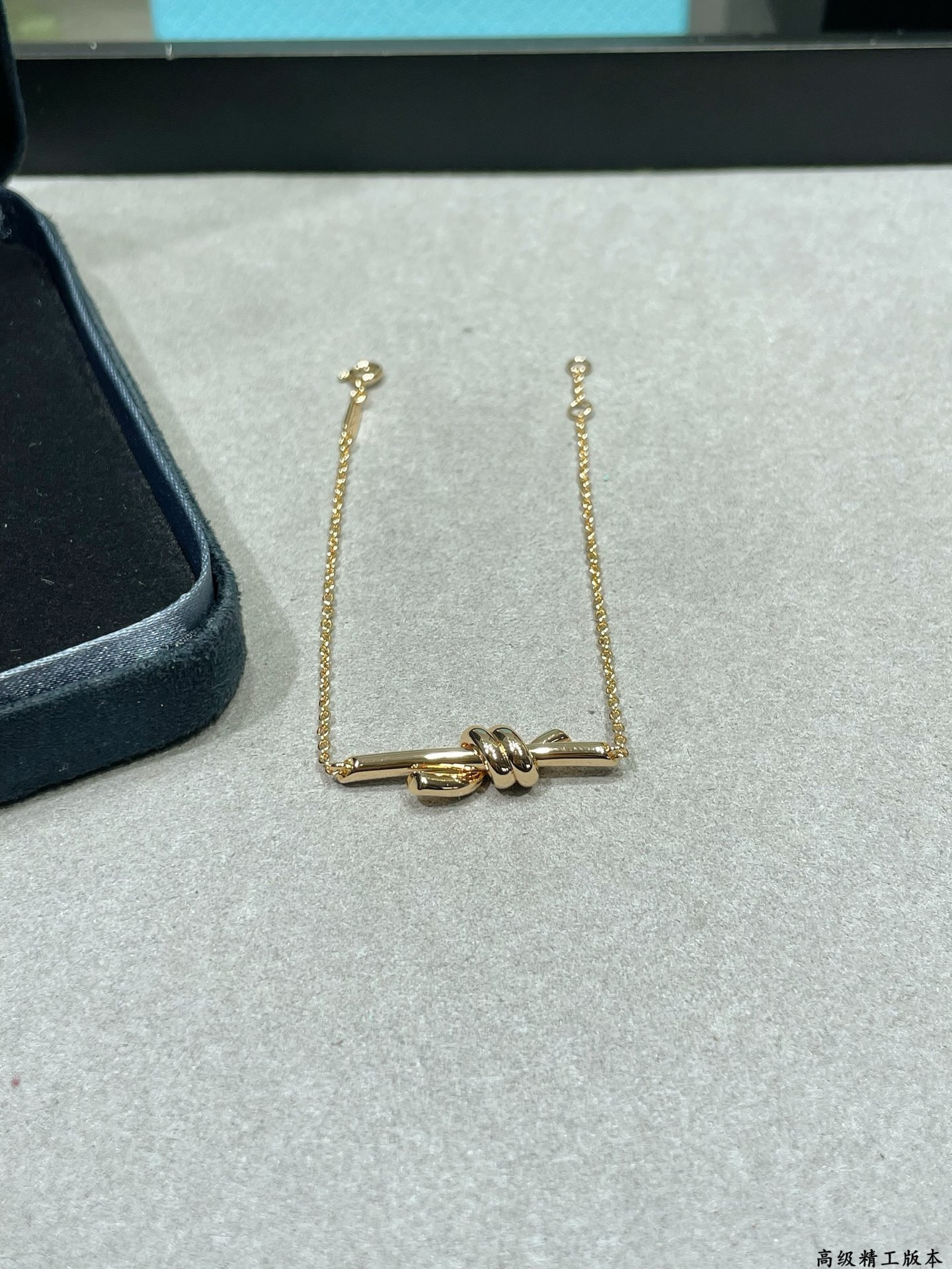 T*f*ny & co. knot chain bracelet