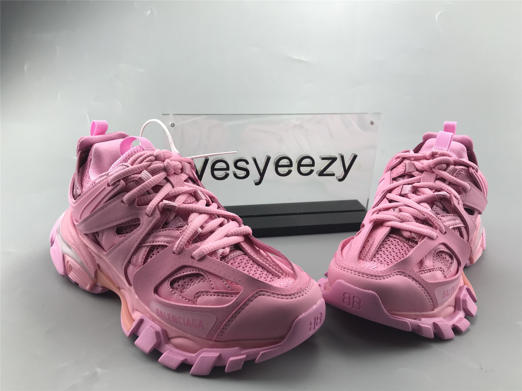 UA TRACK SNEAKER PINK WITH LED LIGHTS