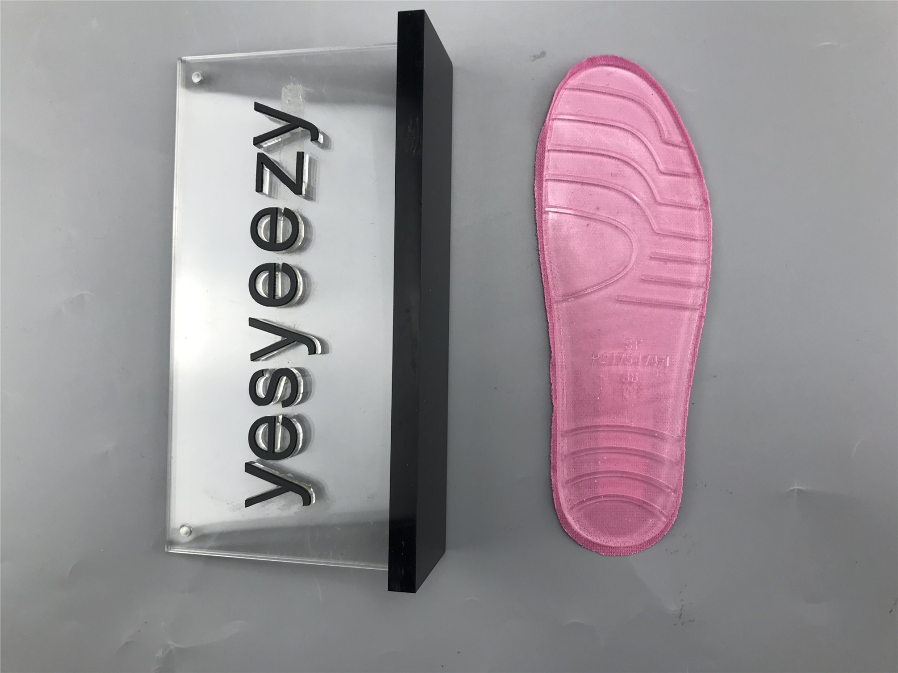 UA TRACK SNEAKER PINK WITH LED LIGHTS