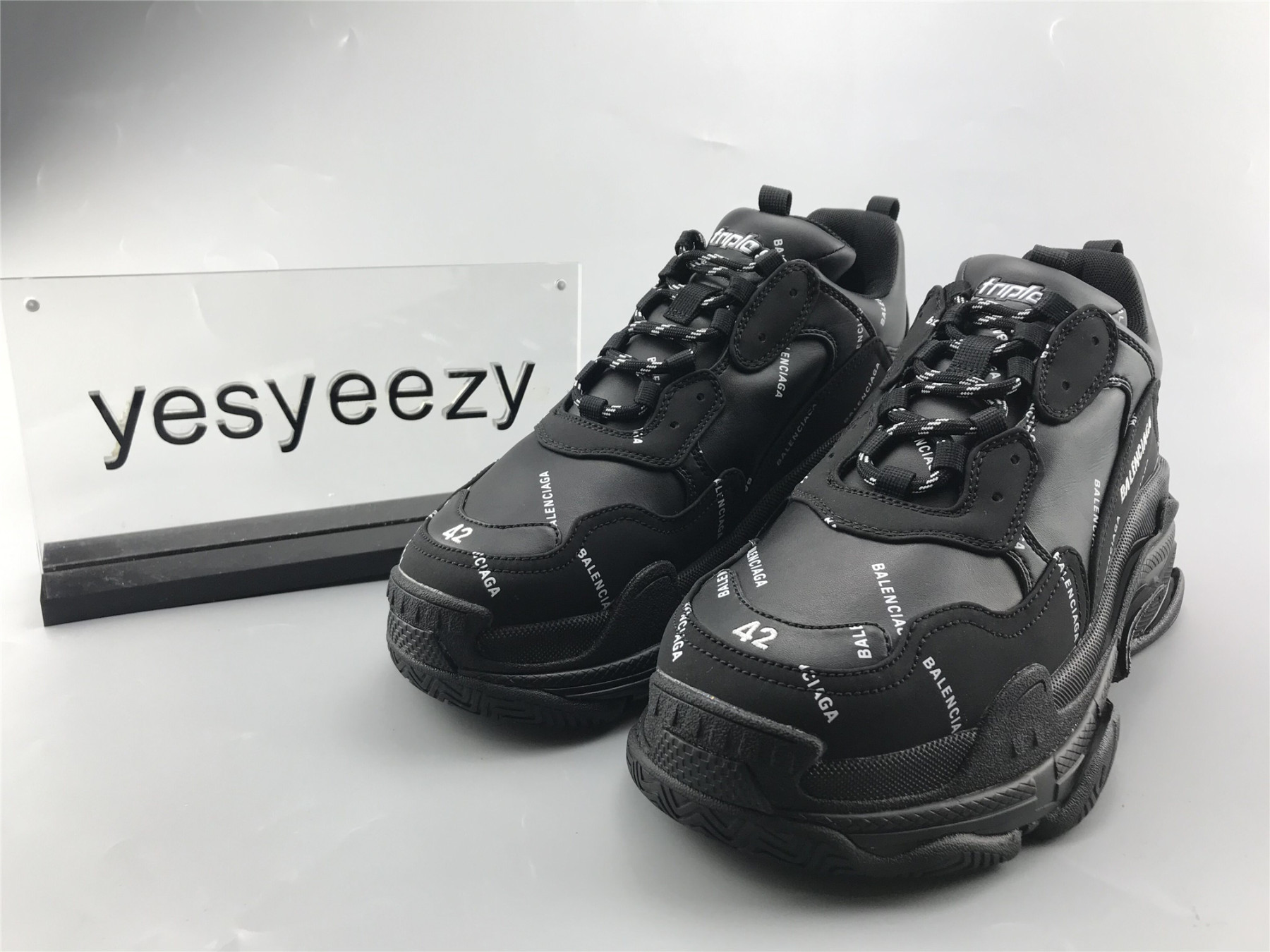 UA TRIPLE S SNEAKER BLACK