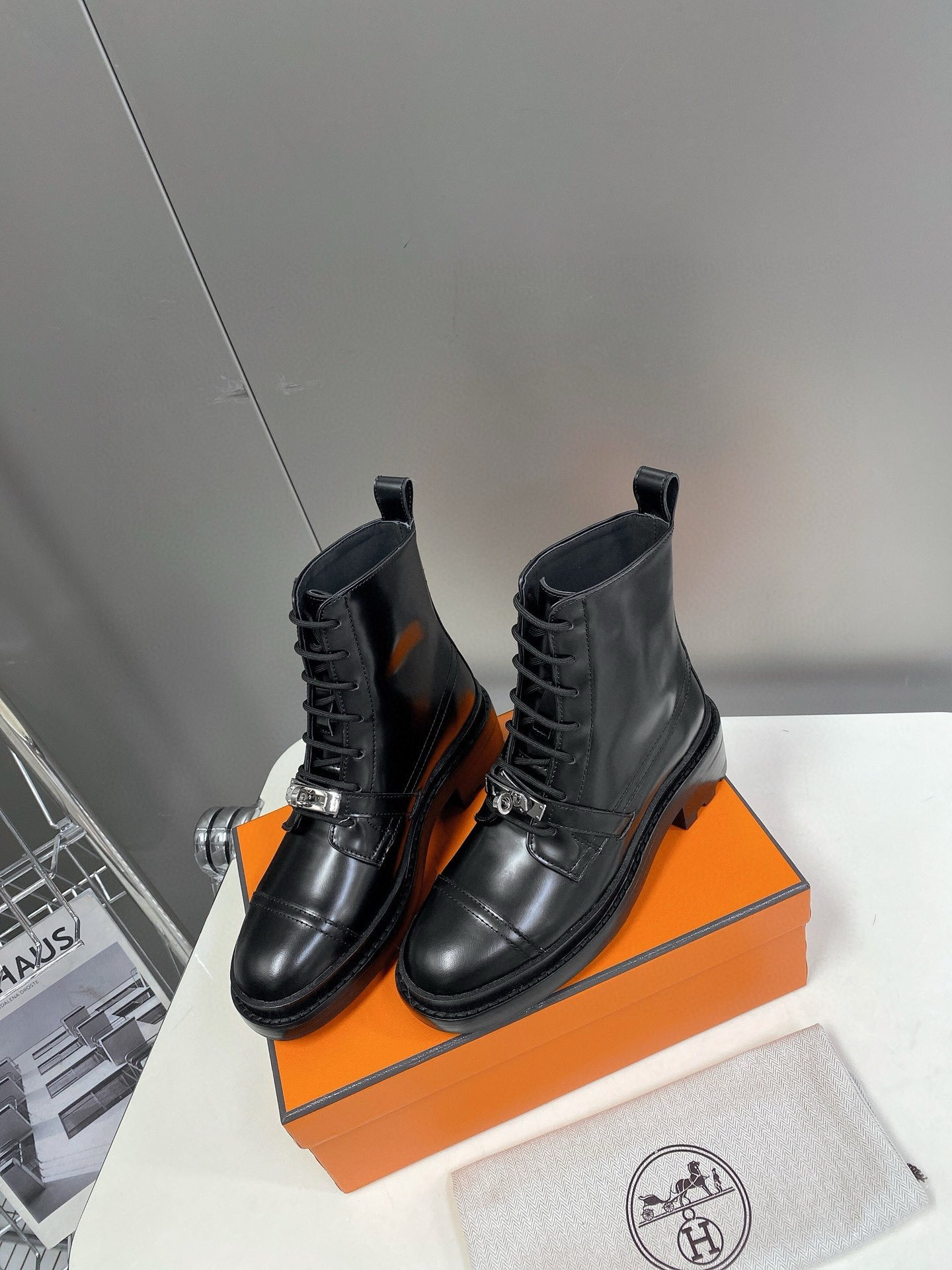 ua H**me5 funk ankle boot