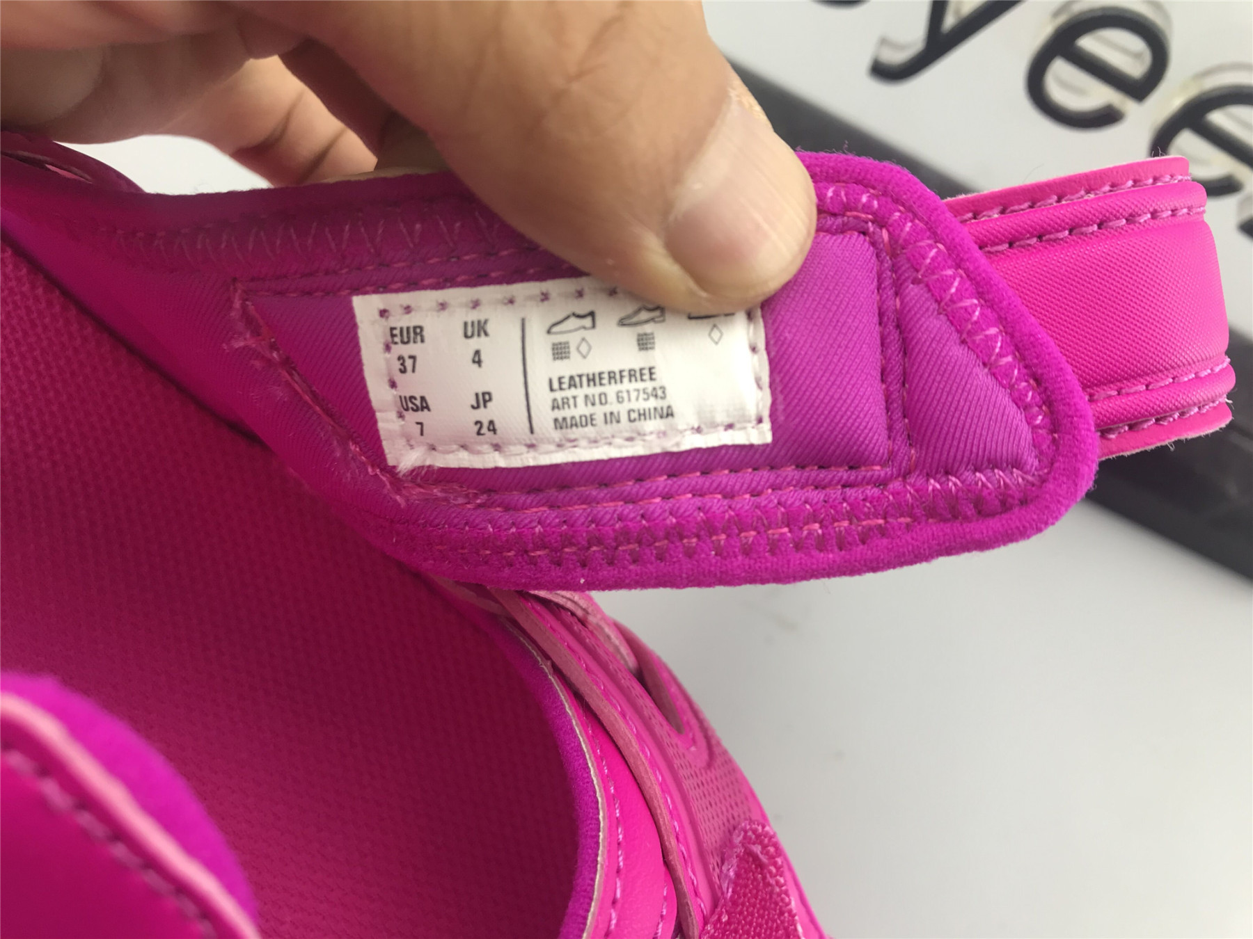 UA TRACK SANDAL ROSE BUBBLE GUM