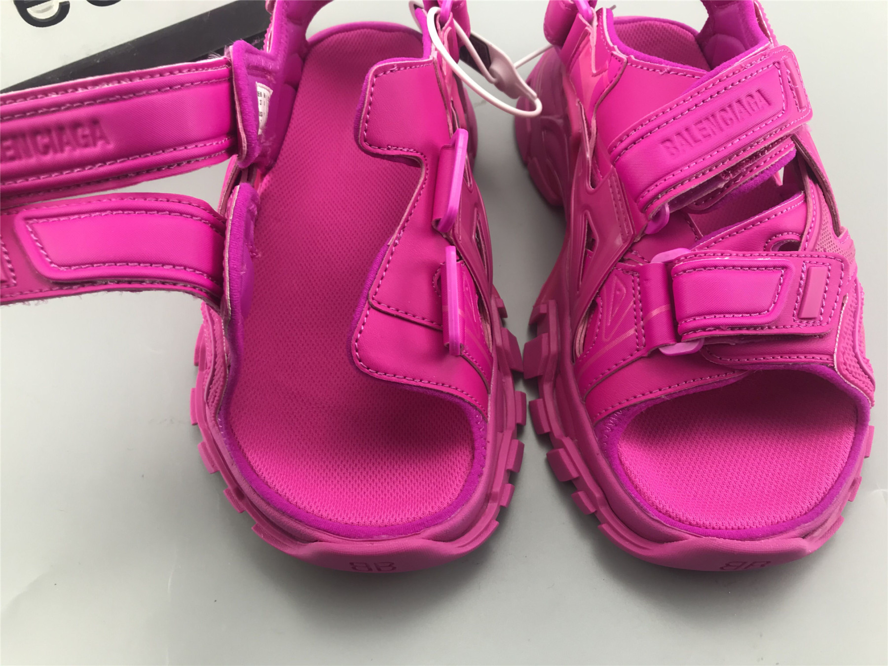 UA TRACK SANDAL ROSE BUBBLE GUM