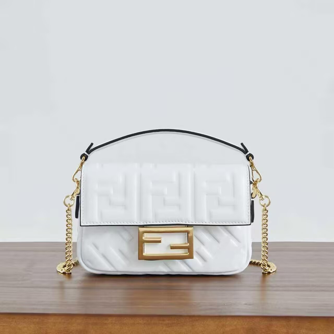F**di baguette mini bag 19x4x10cm