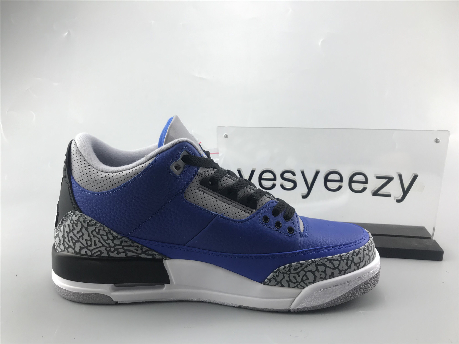UA AIR JORDAN 3 RETRO "VARSITY ROYAL"