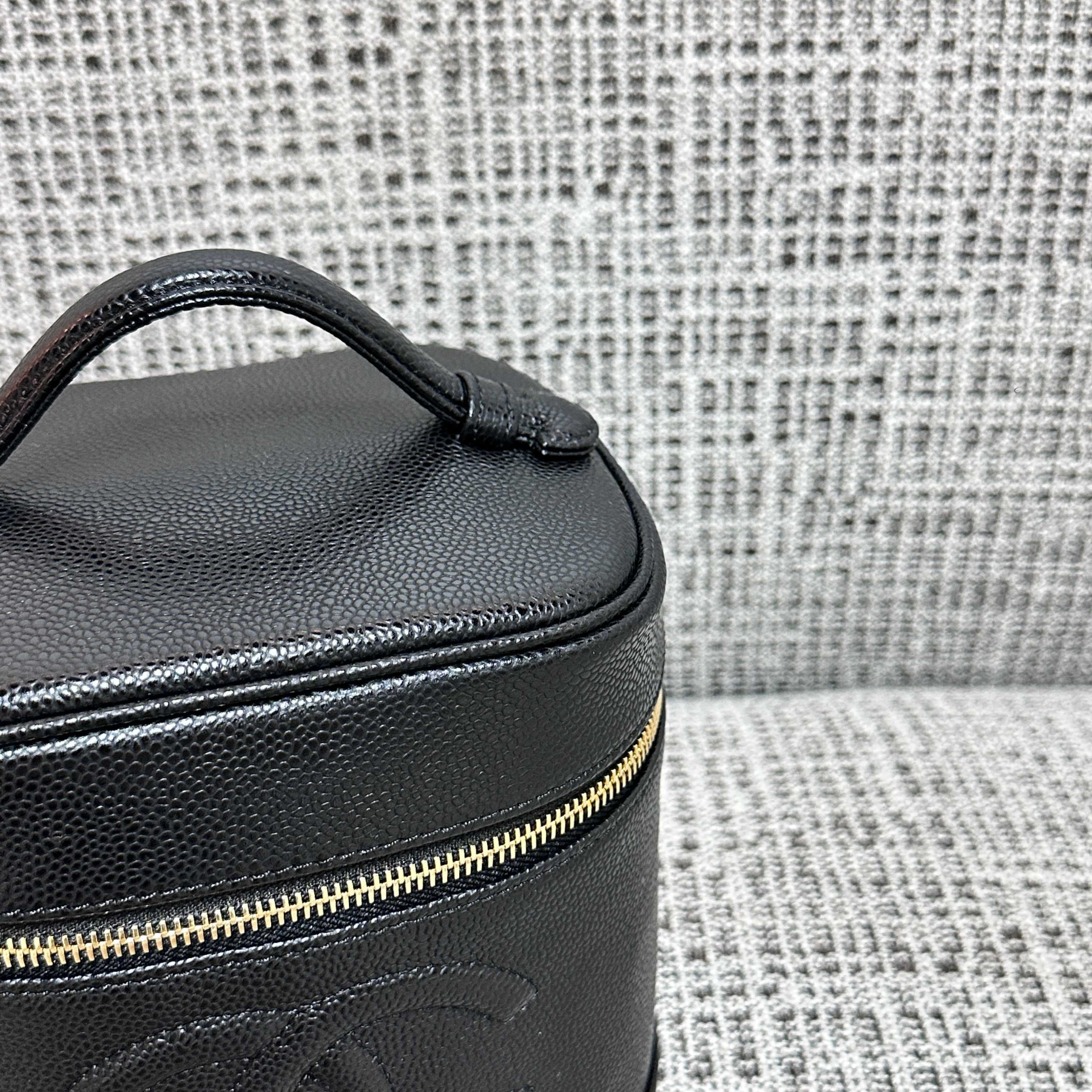 Ch**el vanity bag 17.5x13x17cm