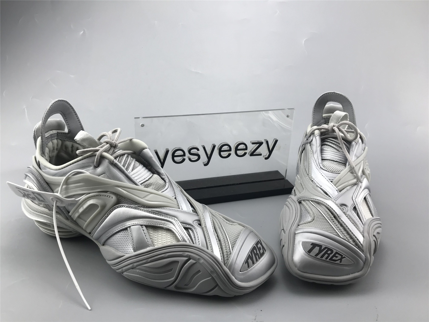 UA TYREX SNEAKER SILVER