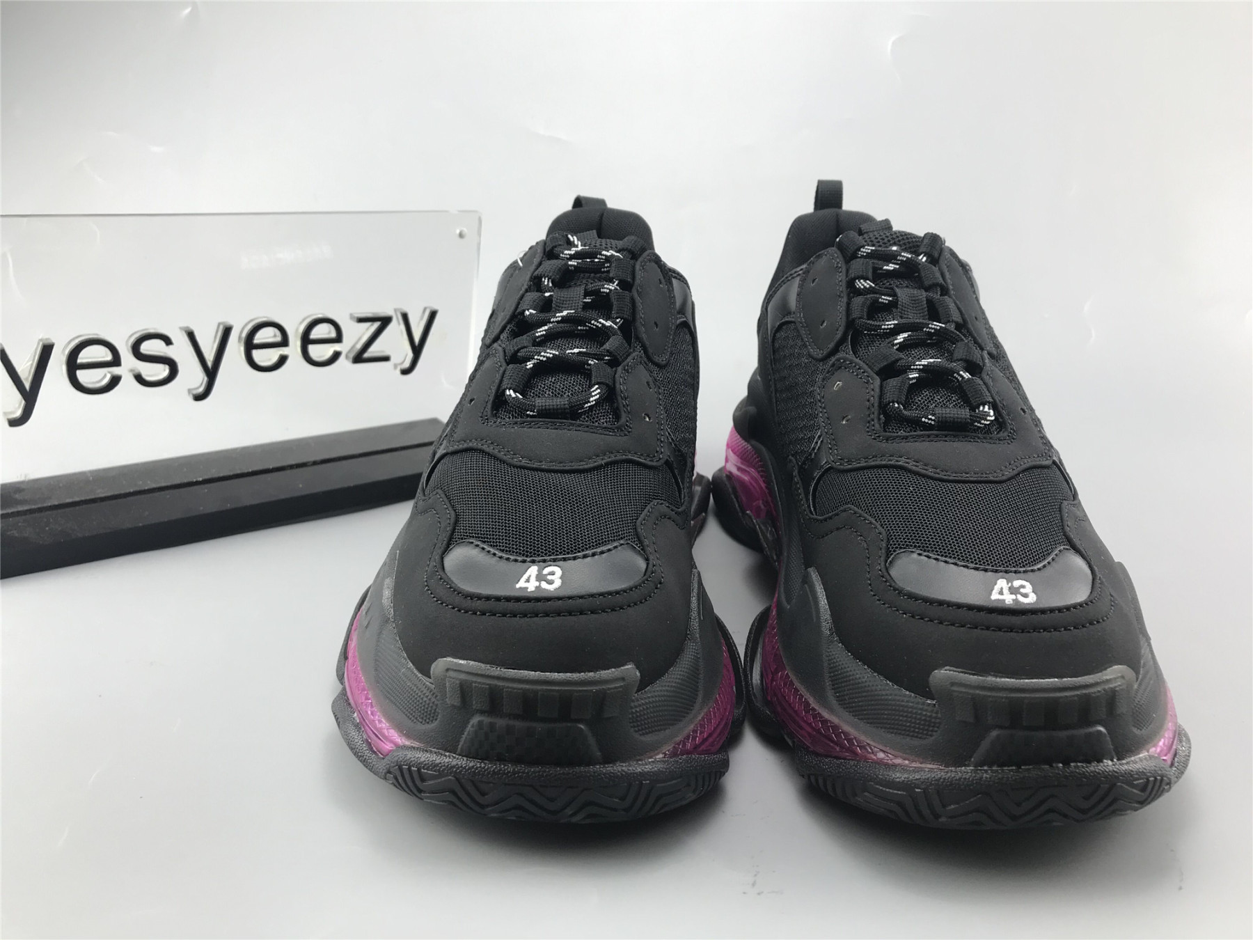 UA TRIPLE S CLEAR SOLE SNEAKER BLACK PLUM RED