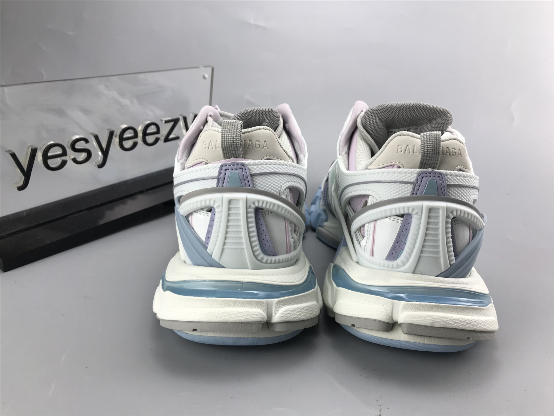 UA TRACK 2 TRAINER WHITE LIGHT BLUE