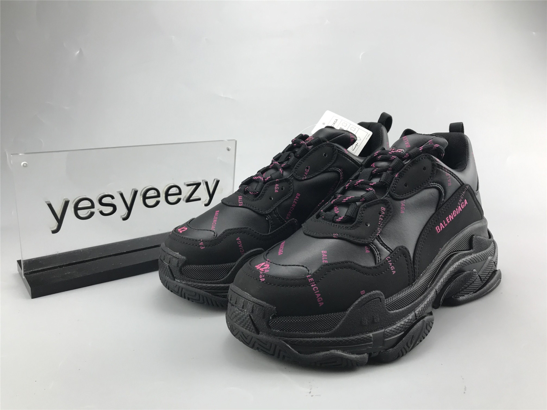 UA TRIPLE S LETTER BLACK PINK