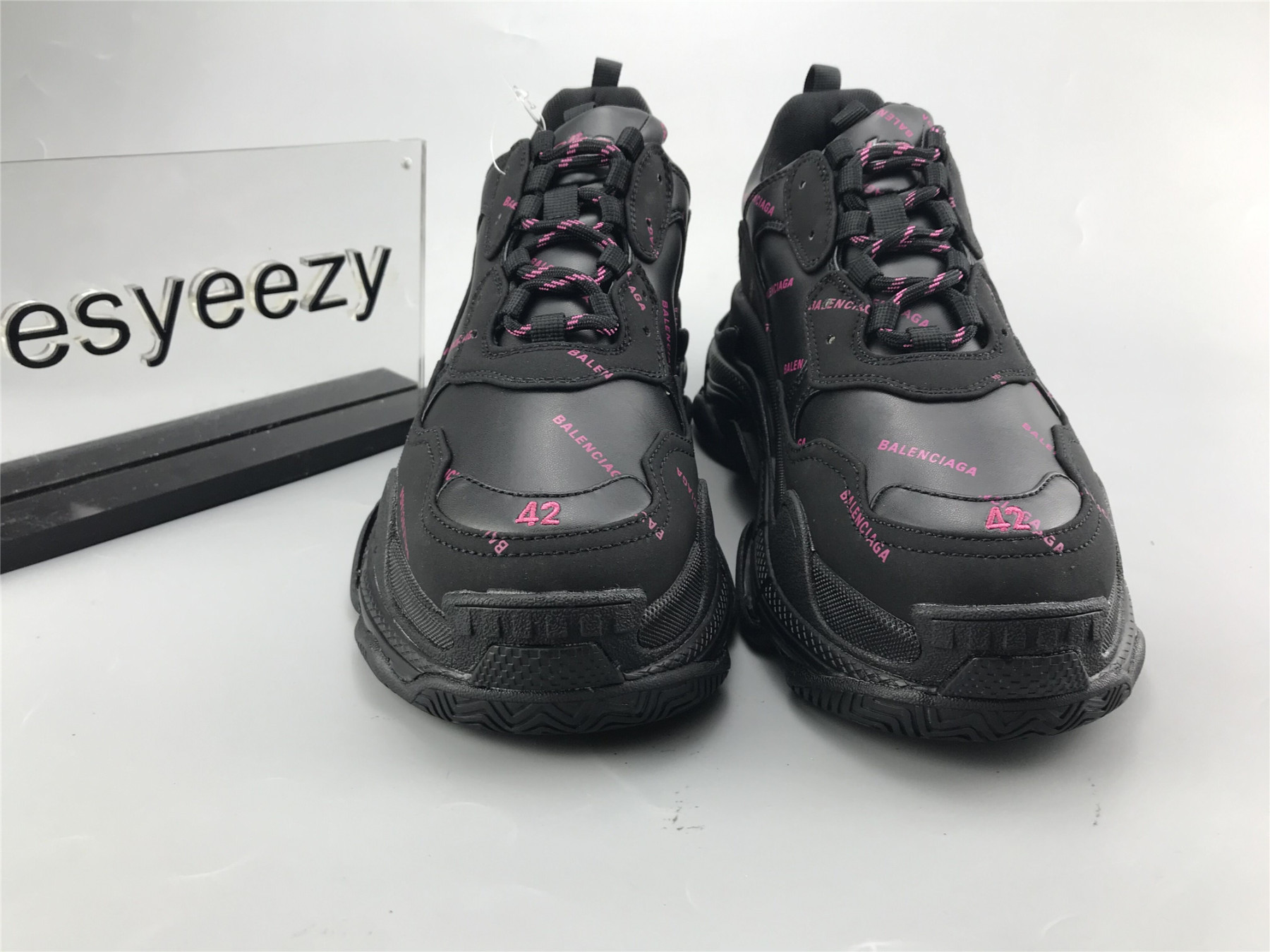 UA TRIPLE S LETTER BLACK PINK
