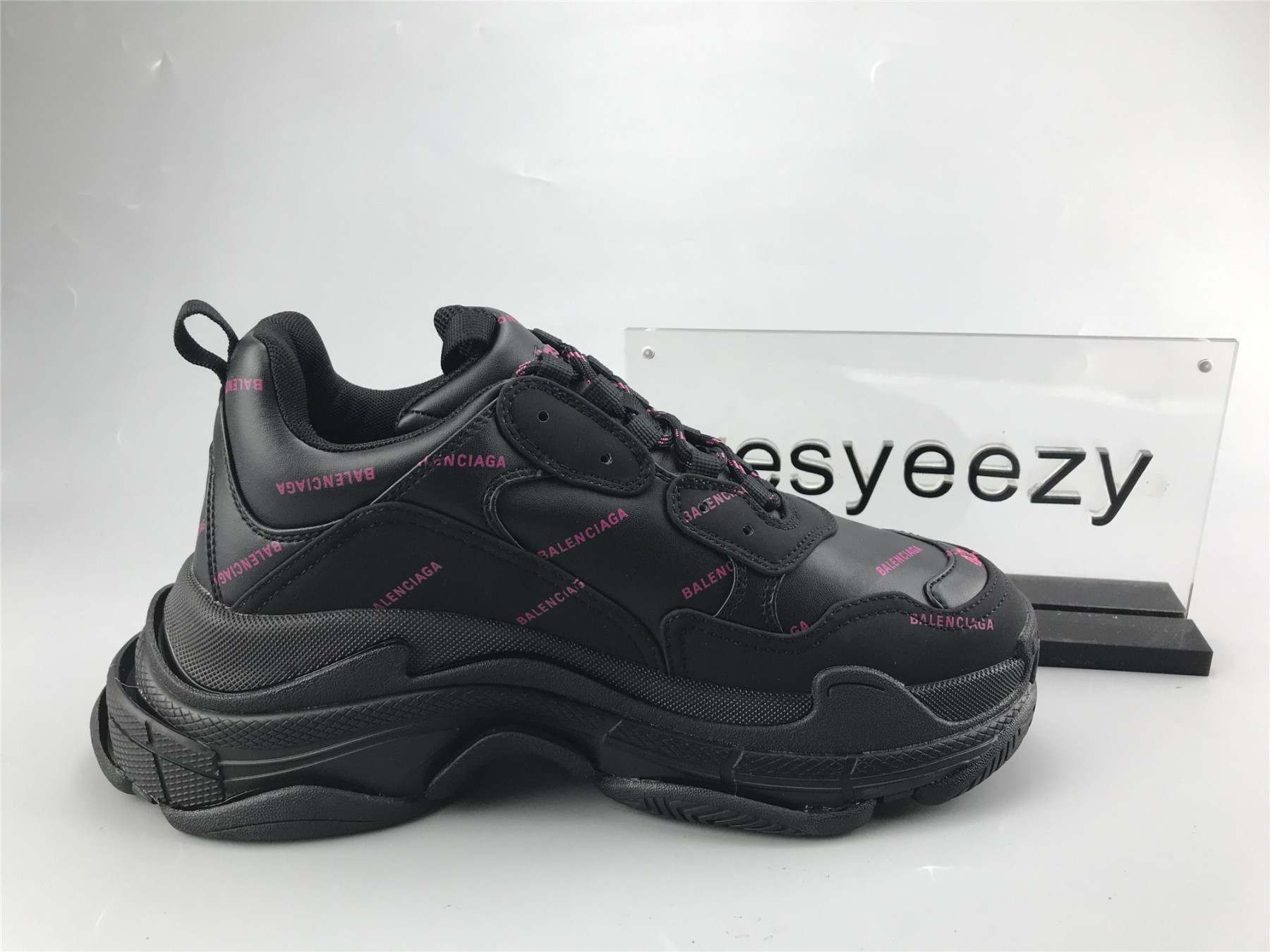 UA TRIPLE S LETTER BLACK PINK