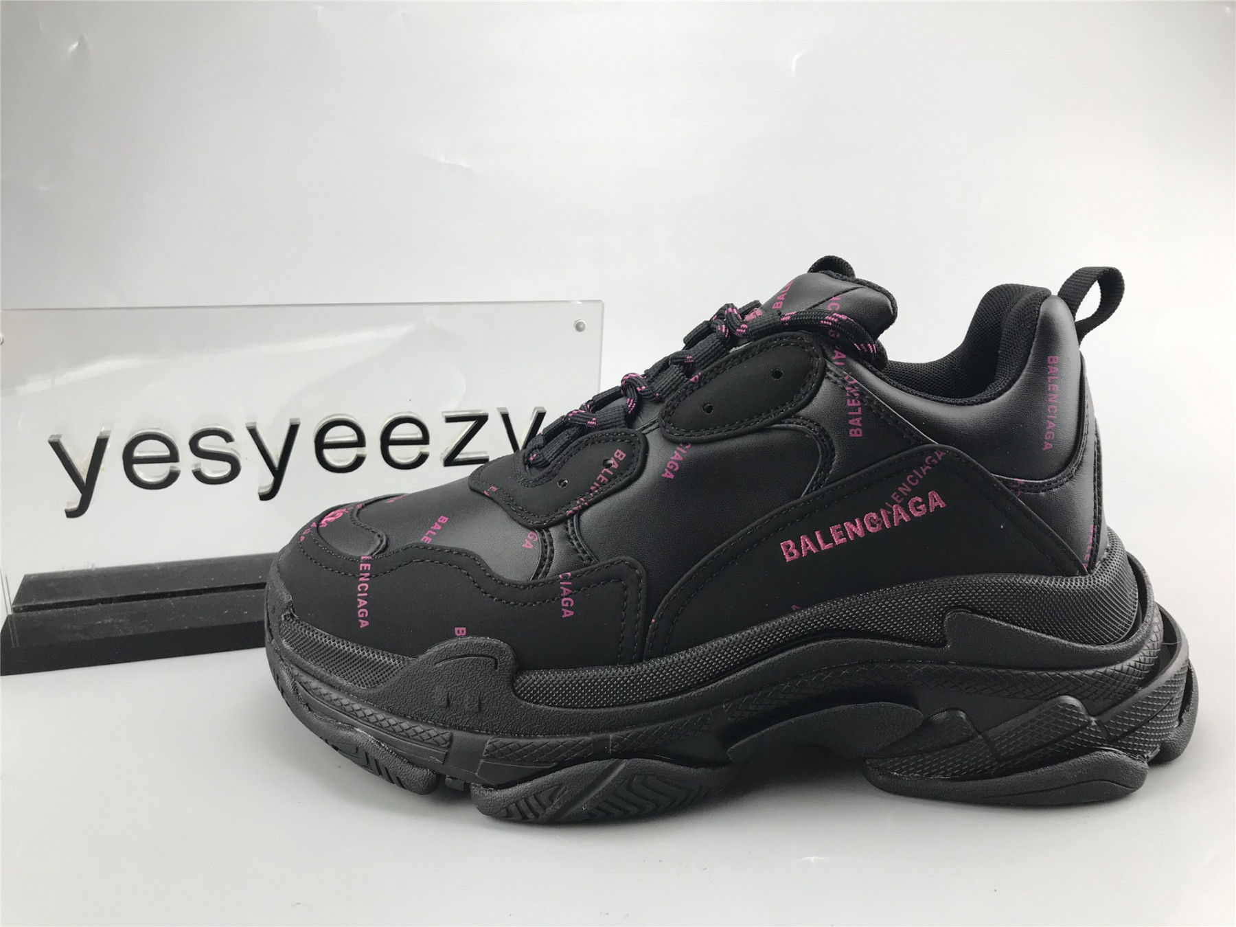 UA TRIPLE S LETTER BLACK PINK