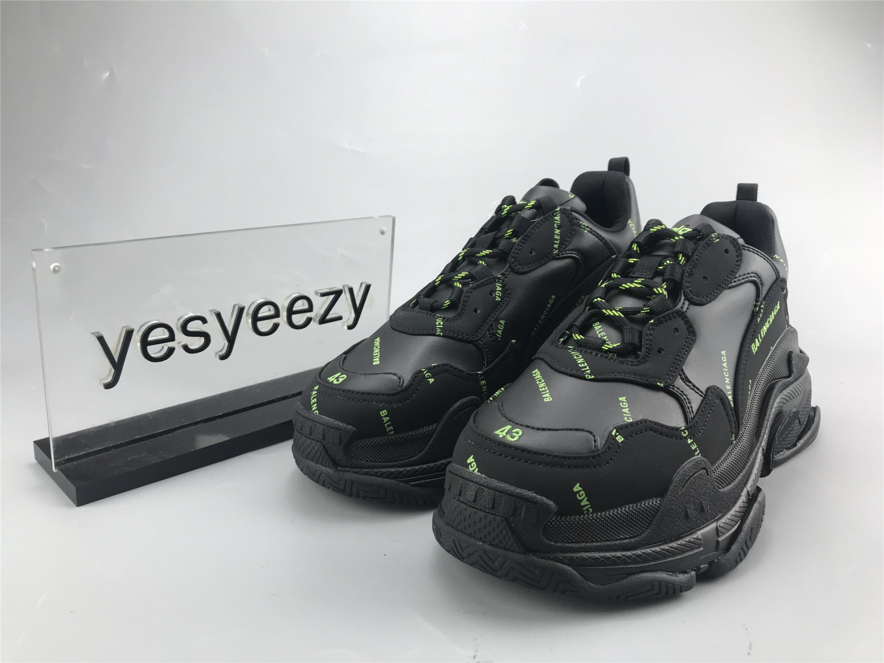 UA TRIPLE S LETTER FLUORESCENT YELLOW