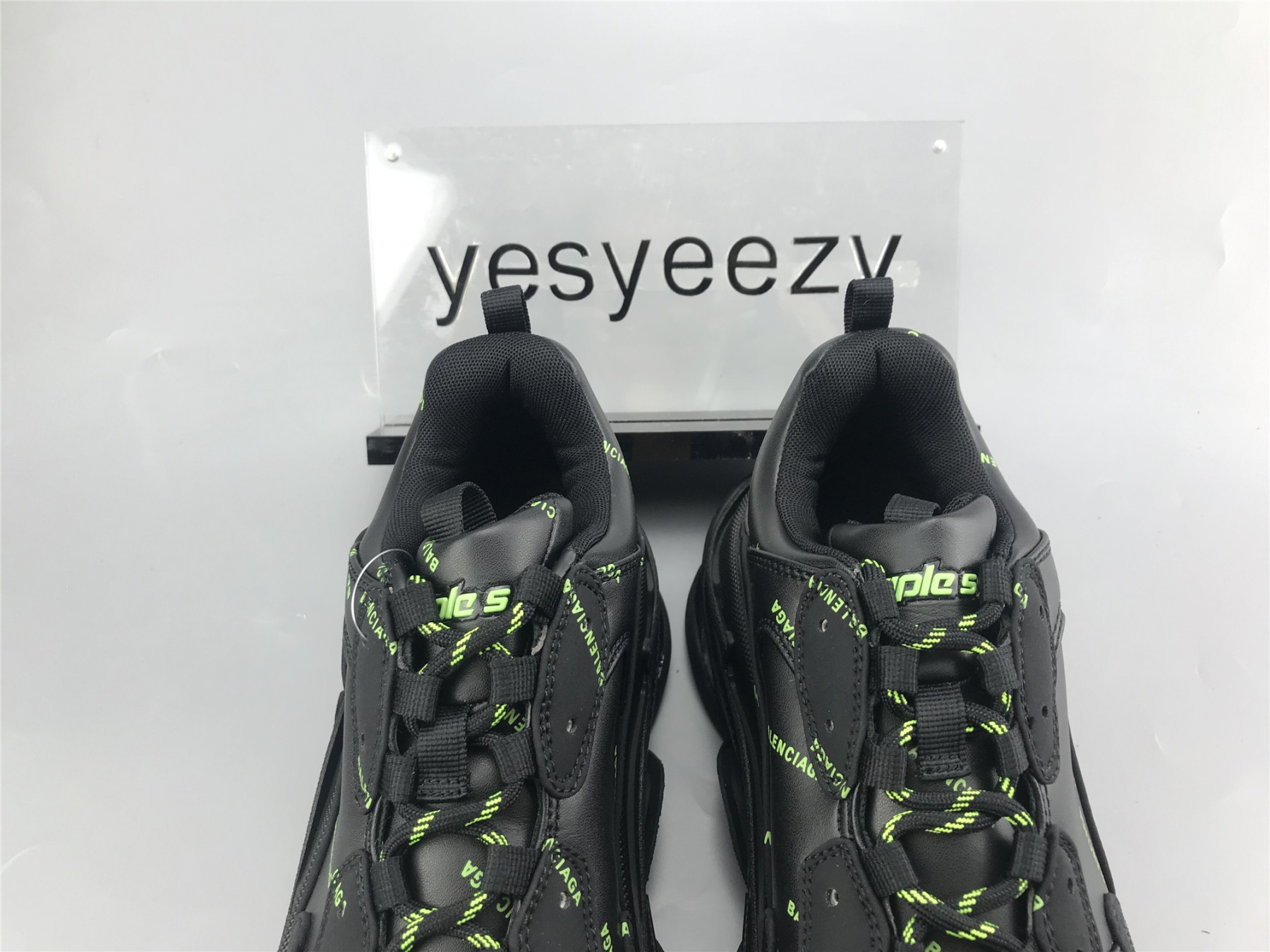 UA TRIPLE S LETTER FLUORESCENT YELLOW