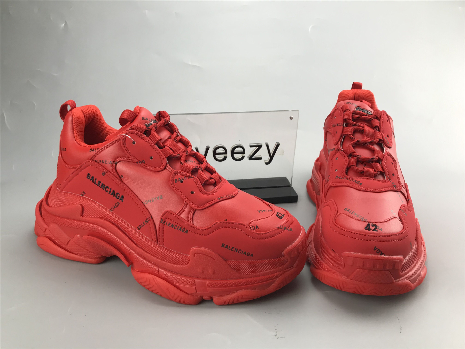 UA TRIPLE S LETTER BRIGHT RED