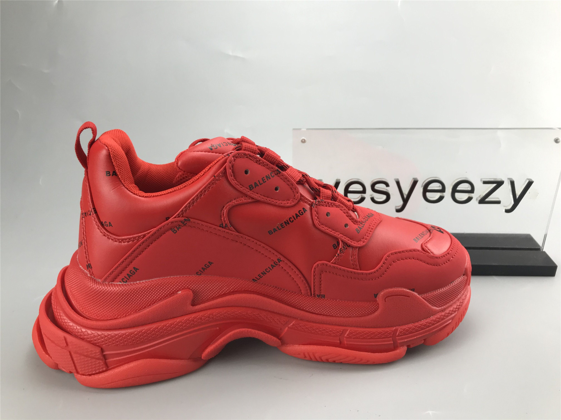 UA TRIPLE S LETTER BRIGHT RED
