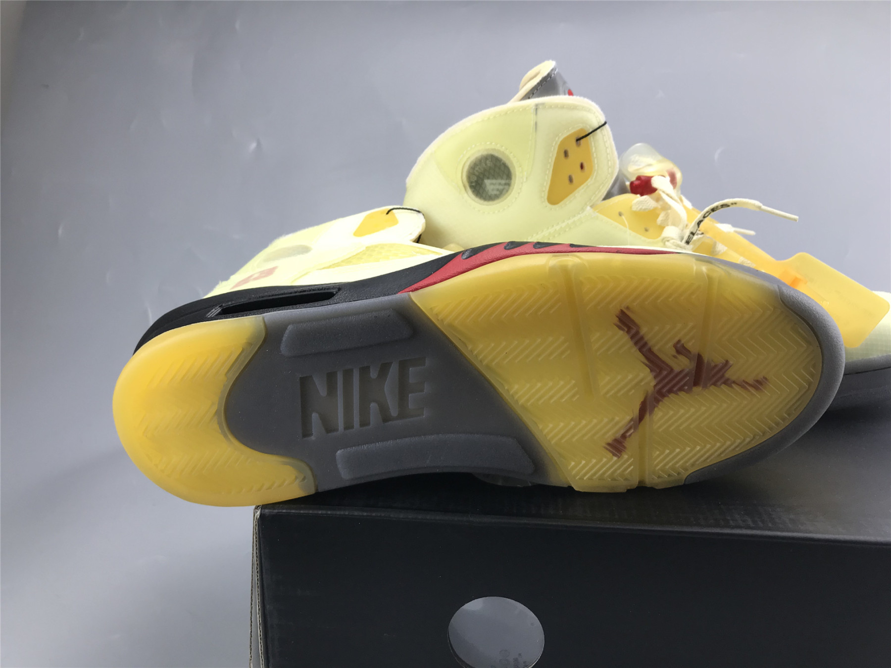 UA OFF-WHITE X AIR JORDAN 5 SP SAIL