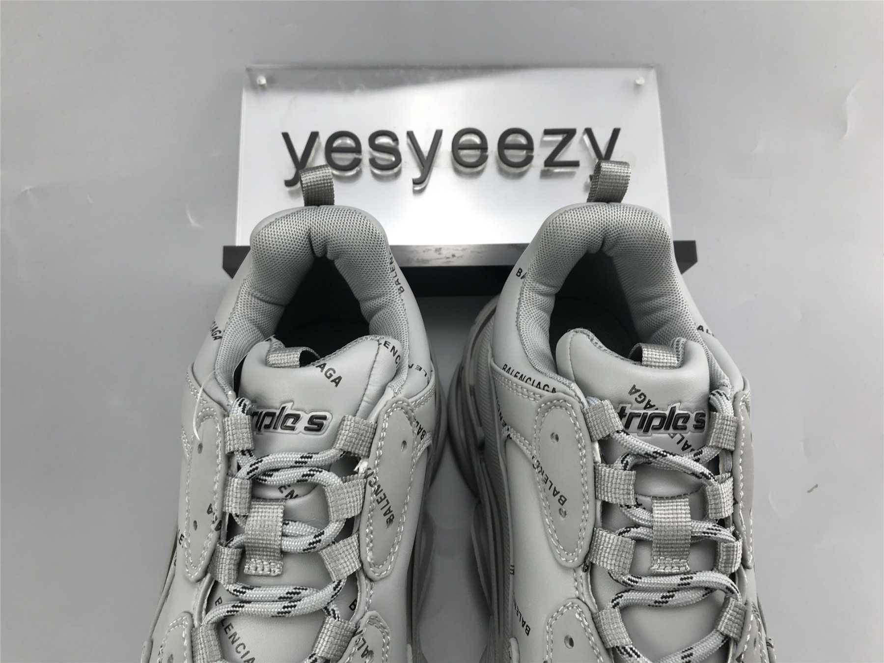 UA TRIPLE S SNEAKER ALLOVER LOGO GREY BLACK
