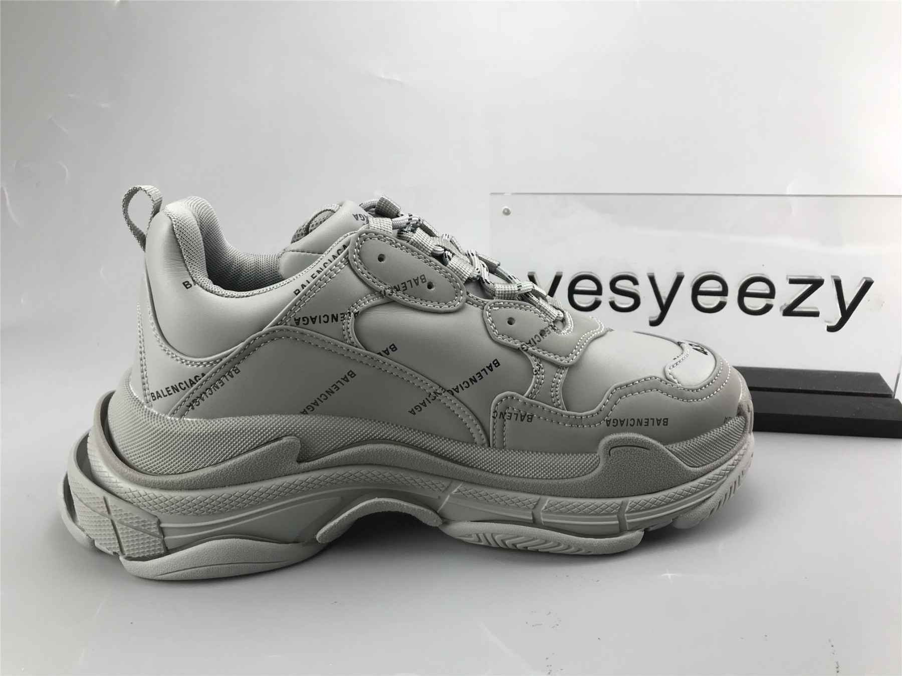 UA TRIPLE S SNEAKER ALLOVER LOGO GREY BLACK