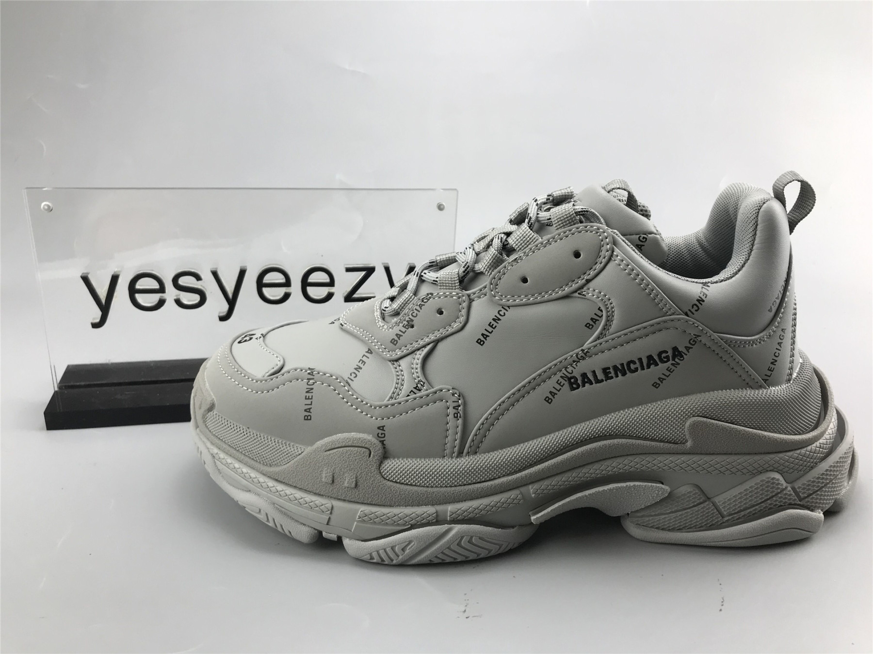 UA TRIPLE S SNEAKER ALLOVER LOGO GREY BLACK