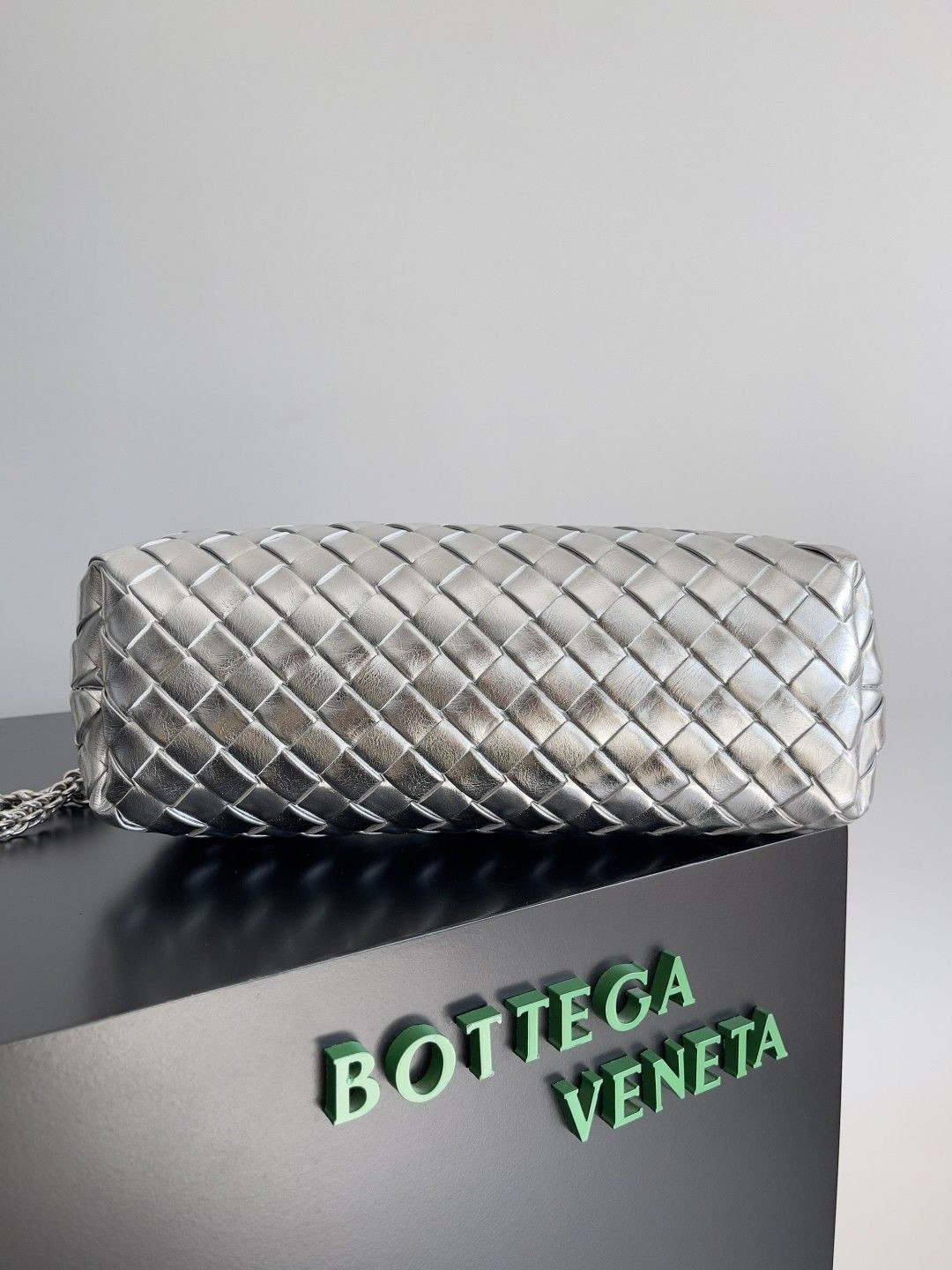 B0tt*ga Ven*ta LAUREN CLUTCH Andiamo Parachute 31x16.5x11cm