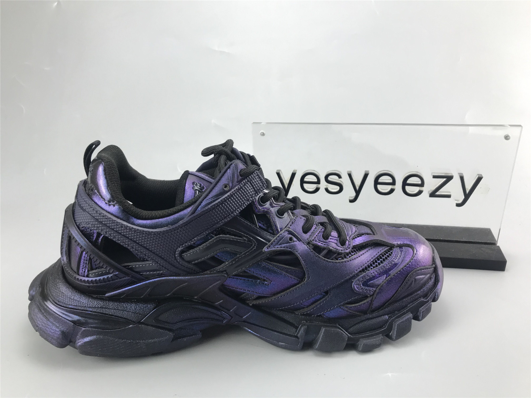 UA TRACK 2 TRAINER CHAMELEON